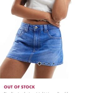 NWT Stradivarius denim mini skirt in medium blue